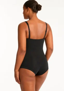 New Sea Level Essentials Boyleg Swimsuit Black